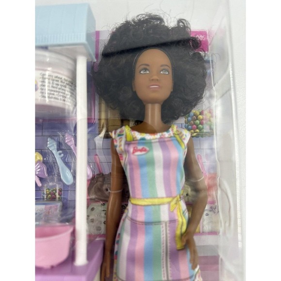 Barbie Ice Cream Shop Playset with 12 inches Brunette Doll - Picture 2 of 4